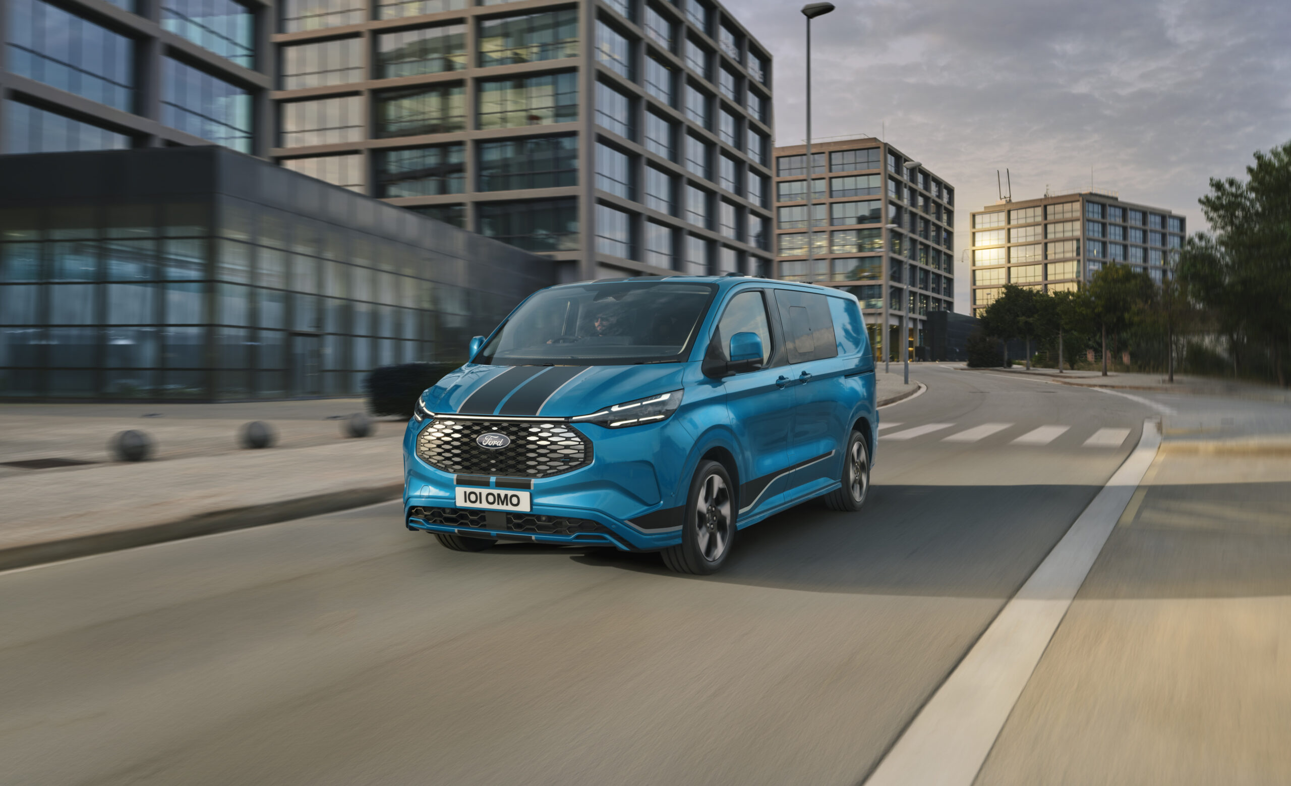 Ford E-Transit Custom kåret som Årets Varebil 2025