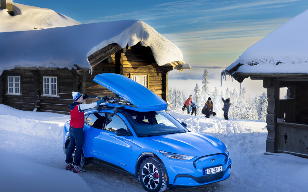 Rå power til familiepris: Mustang Mach-E nu fra 329.990 kroner: den ultimative opgradering til børnefamilien