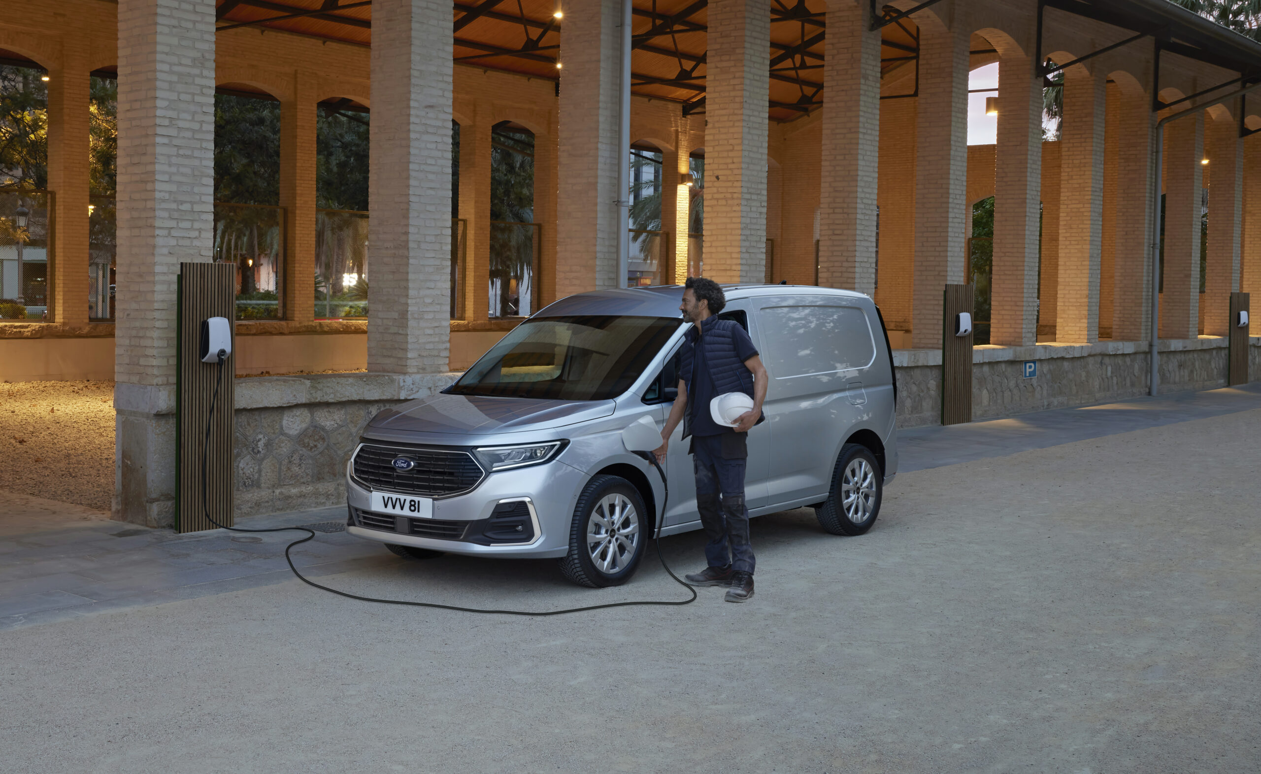 Ny Transit Connect PHEV